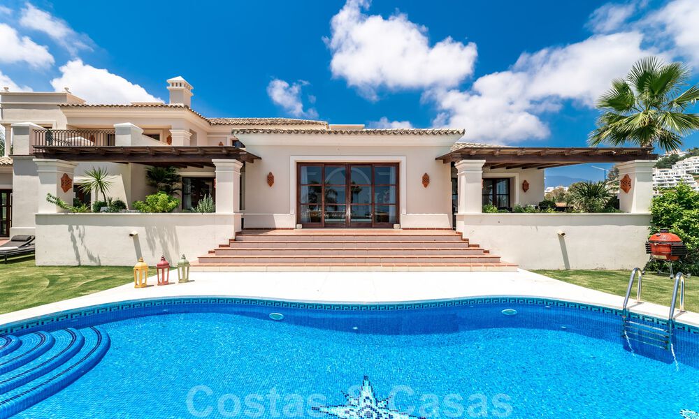 Spacious luxury villa for sale, in Andalusian style situated on a high position in Nueva Andalucia, Marbella 45129