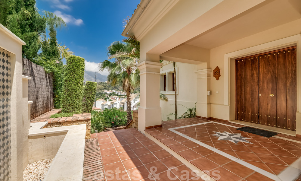 Spacious luxury villa for sale, in Andalusian style situated on a high position in Nueva Andalucia, Marbella 45146