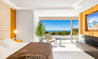 Spacious, fully refurbished luxury penthouse for sale with sea views in Benahavis - Marbella 45300 