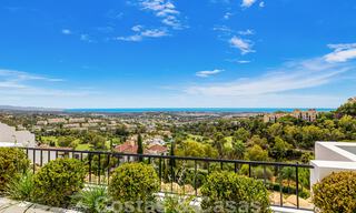 Spacious, fully refurbished luxury penthouse for sale with sea views in Benahavis - Marbella 45316 
