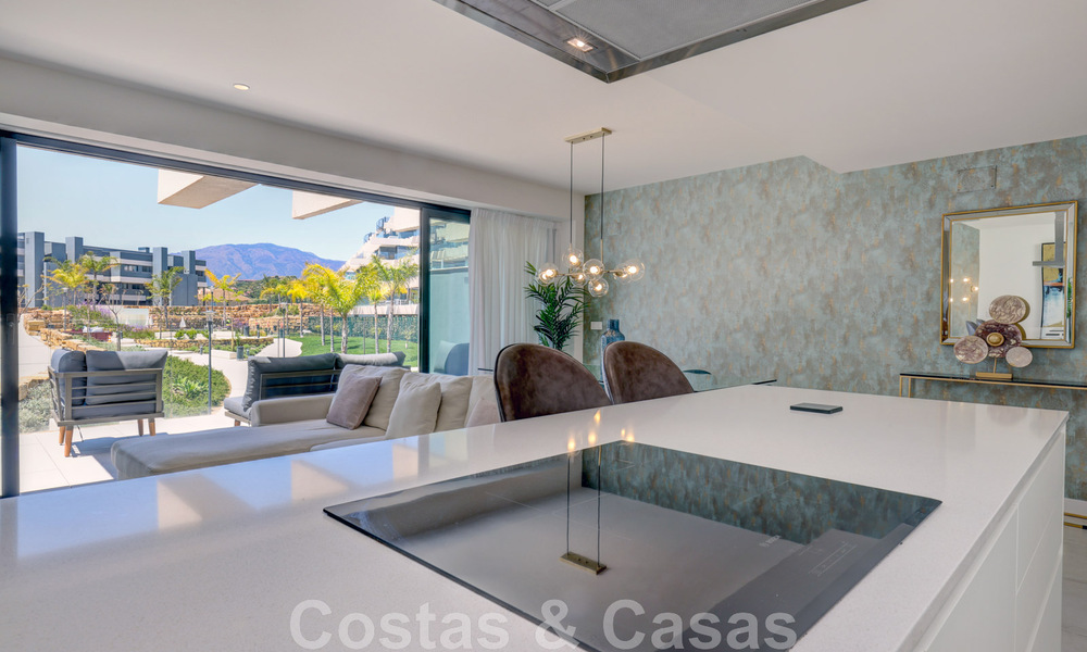 Move-in ready, modern 3-bedroom apartment for long term rent in a golf resort on the New Golden Mile, between Marbella and Estepona 45554