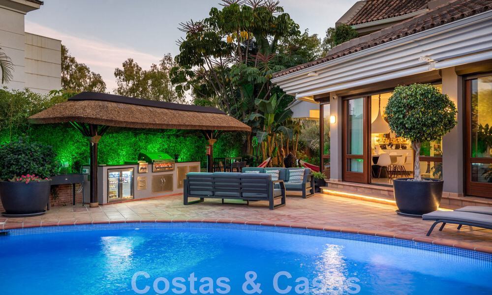 Unique, Mediterranean luxury villa for sale with golf course views in coveted residential area in La Quinta, Benahavis - Marbella 48496