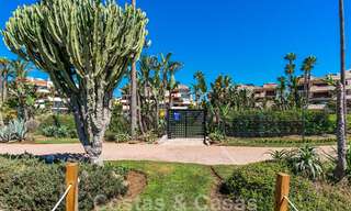 Spacious, renovated apartment for sale in a beach complex with panoramic sea views, on the New Golden Mile between Marbella and Estepona 46546 