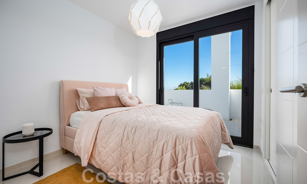 Move-in ready, contemporary, luxury penthouse for sale with 3 bedrooms in a secure residential complex in Marbella - Benahavis 46477