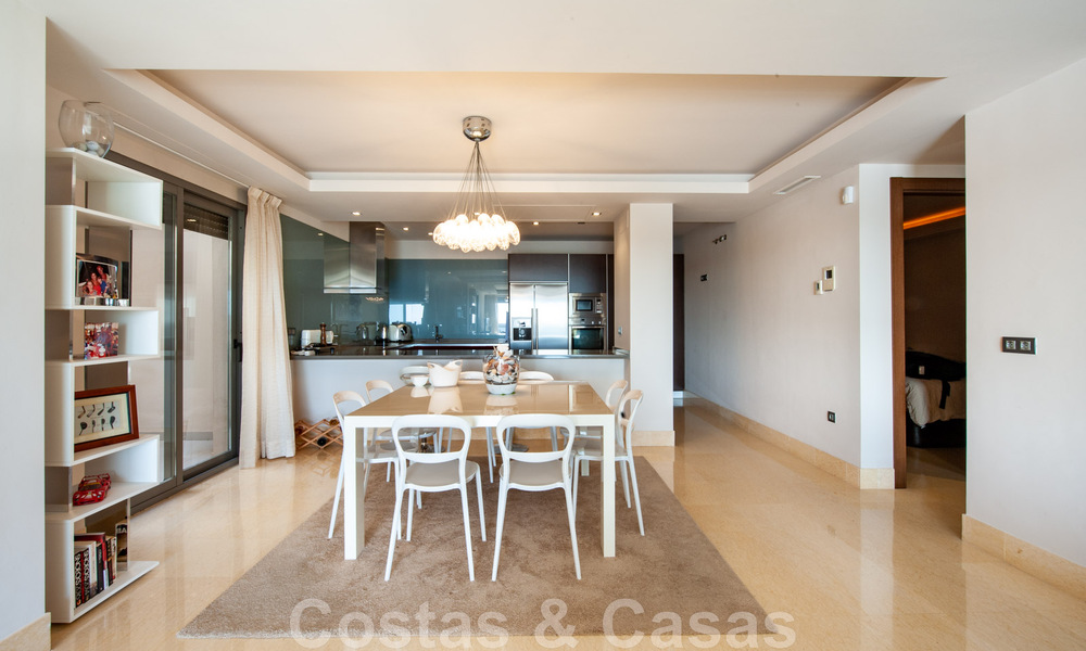 Very spacious, bright and modern 3-bedroom luxury apartment for sale with unobstructed sea views in Marbella - Benahavis 46827