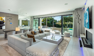 Highly refurbished modern-style villa for sale in the heart of the golf valley of Nueva Andalucia, Marbella 49084 