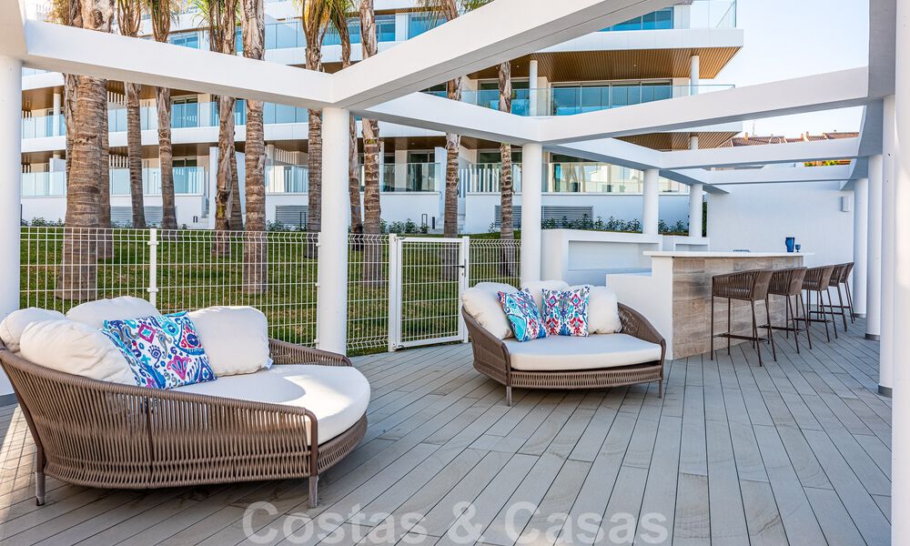 Move-in ready, spacious penthouse for sale with private pool and panoramic golf and sea views, adjacent to a golf club in Mijas, Costa del Sol 50472
