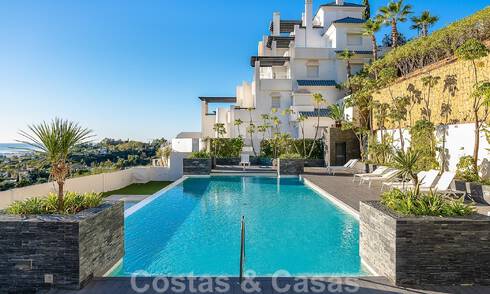 Spacious apartment for sale with spacious terraces and undisturbed sea views in Benahavis - Marbella 50695