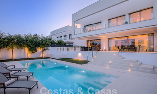 Move-in ready, modern luxury villa for sale within walking distance of the beach in a privileged area near Guadalmina Baja, Marbella - Estepona 53856 