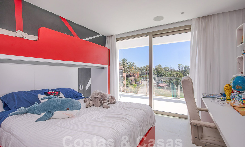 Move-in ready, modern luxury villa for sale within walking distance of the beach in a privileged area near Guadalmina Baja, Marbella - Estepona 53866