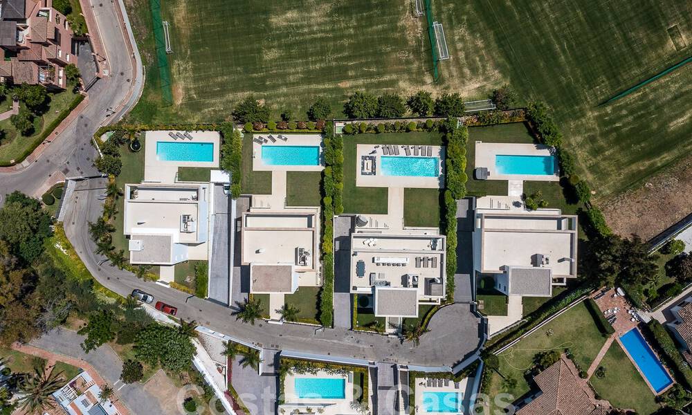 Move-in ready, modern luxury villa for sale within walking distance of the beach in a privileged area near Guadalmina Baja, Marbella - Estepona 53879