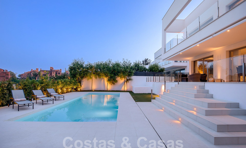 Move-in ready, modern luxury villa for sale within walking distance of the beach in a privileged area near Guadalmina Baja, Marbella - Estepona 53883