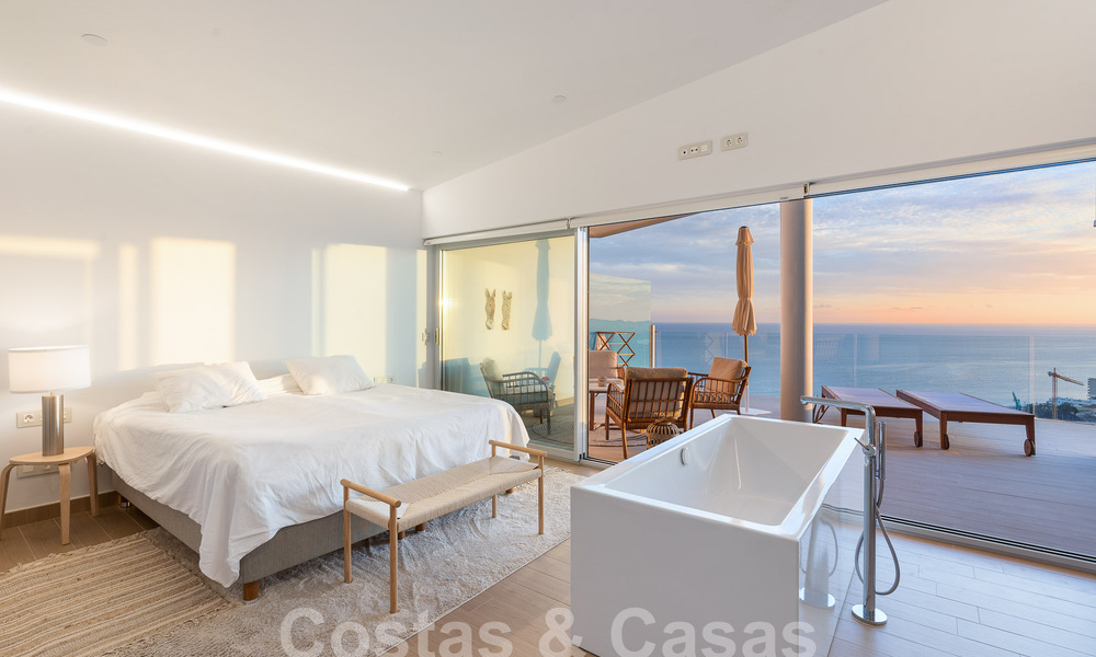 Contemporary penthouse for sale with outstanding sea views and within walking distance to the beach in Fuengirola - Benalmadena, Costa del Sol 54289