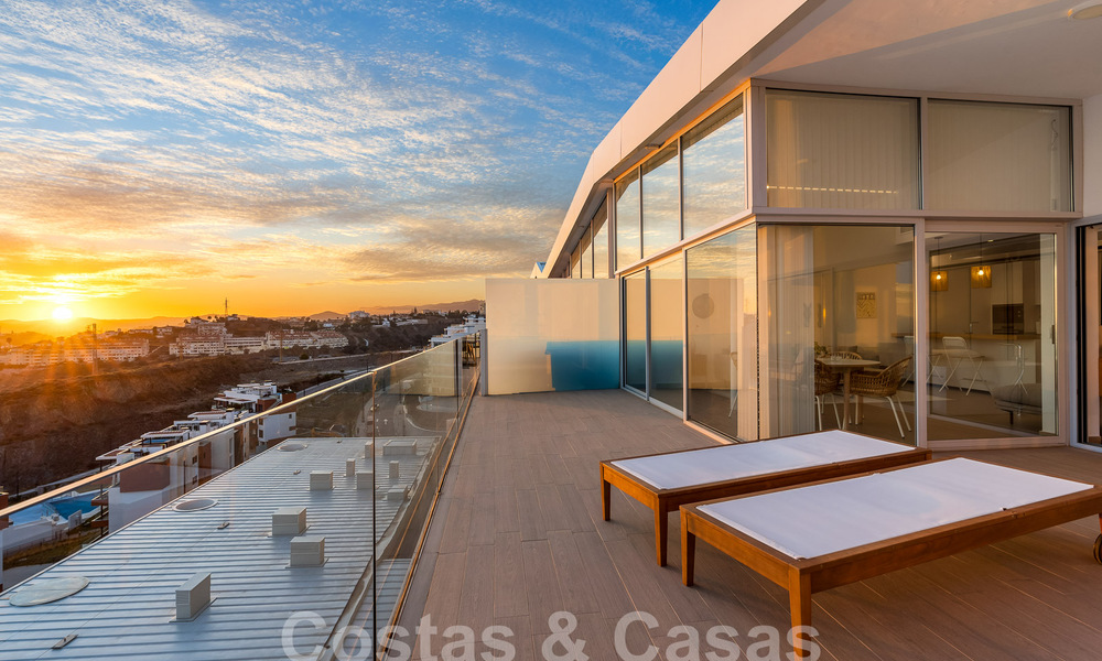 Contemporary penthouse for sale with outstanding sea views and within walking distance to the beach in Fuengirola - Benalmadena, Costa del Sol 54291