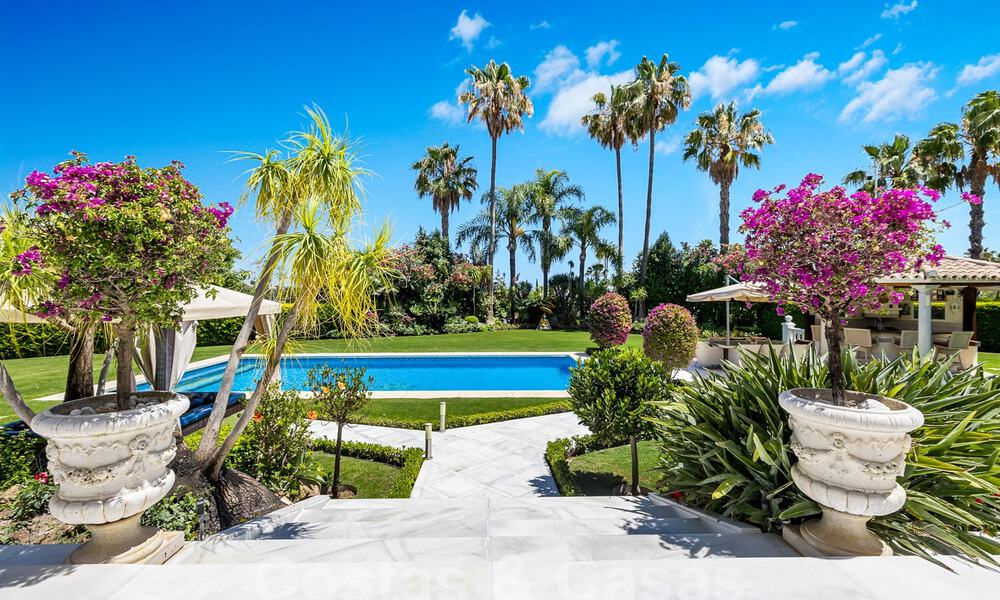 Mediterranean luxury villa for sale with 6 bedrooms in privileged golf surroundings in Nueva Andalucia's valley, Marbella 53176