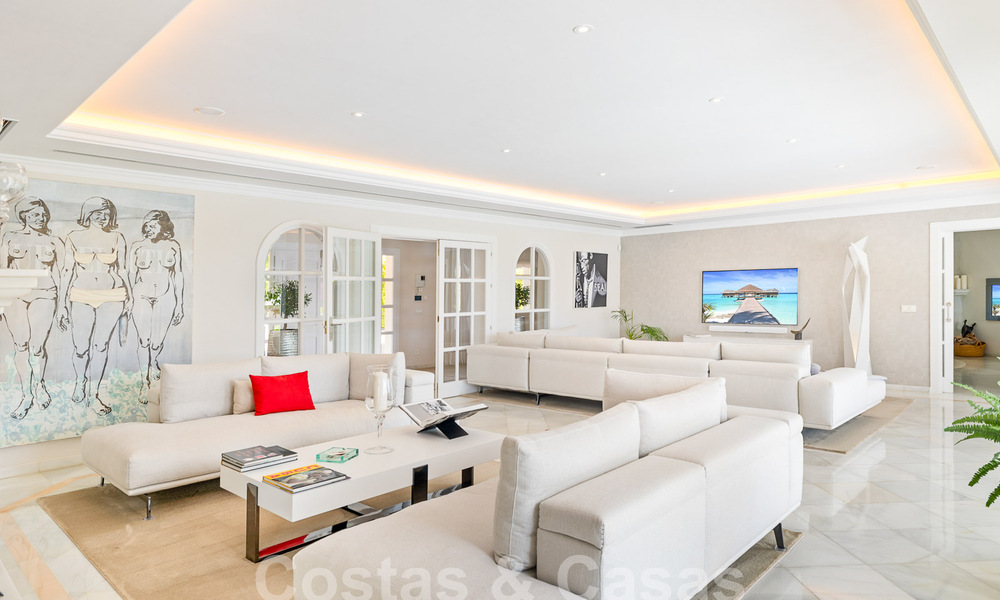 Mediterranean luxury villa for sale with 6 bedrooms in privileged golf surroundings in Nueva Andalucia's valley, Marbella 53189