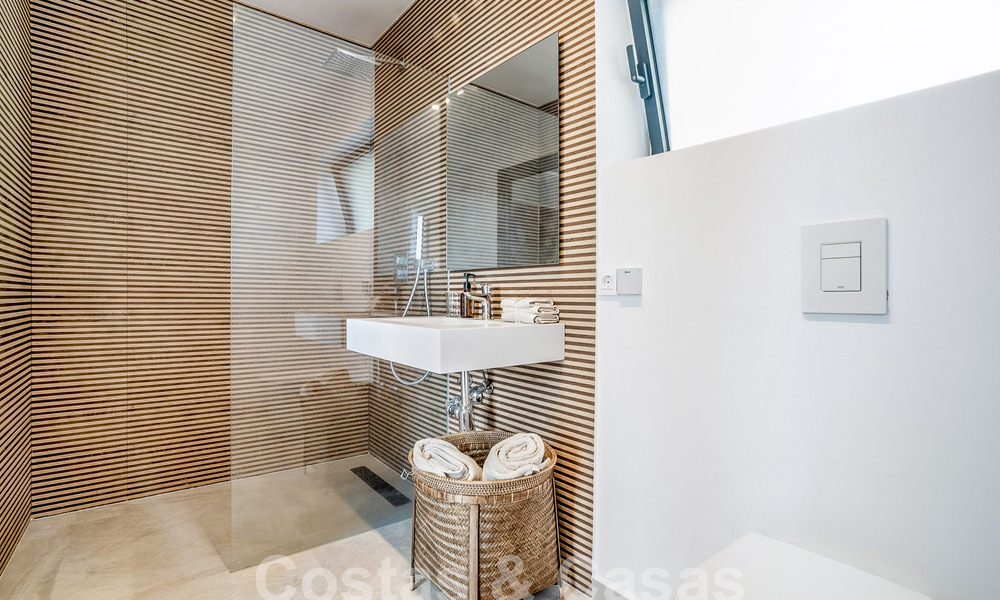 Mediterranean luxury villa for sale with a modernist feel in Benahavis - Marbella 53101