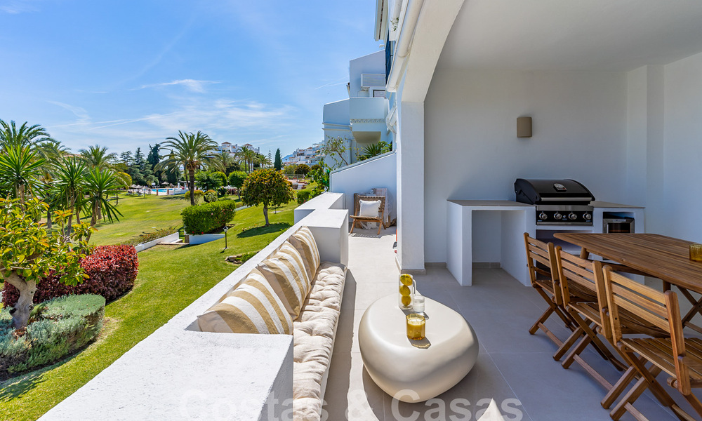 Charming luxury apartment for sale with panoramic views, walking distance to Puerto Banus in Nueva Andalucia, Marbella 54380