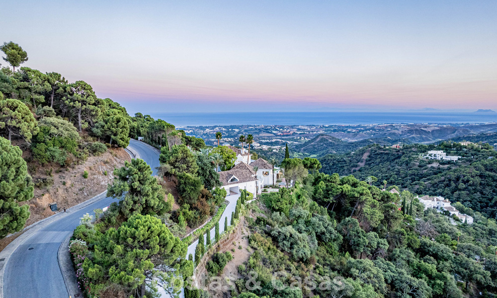 Boutique resort-style villa for sale with open sea views, nestled in the lush greenery of the exclusive La Zagaleta golf resort, Marbella - Benahavis 54101