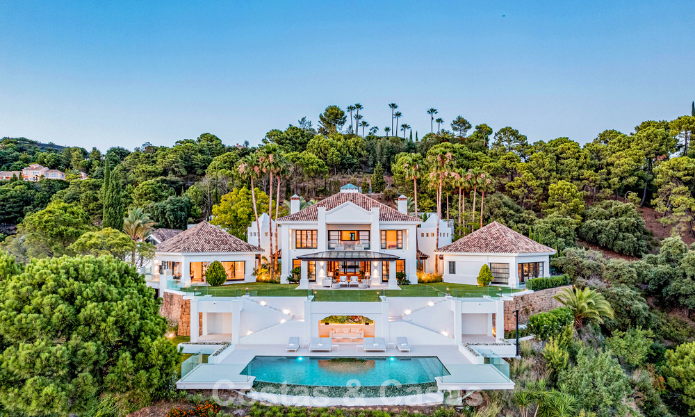 Boutique resort-style villa for sale with open sea views, nestled in the lush greenery of the exclusive La Zagaleta golf resort, Marbella - Benahavis 54105