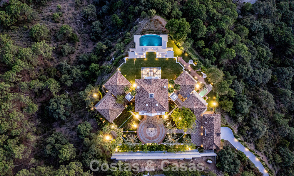 Boutique resort-style villa for sale with open sea views, nestled in the lush greenery of the exclusive La Zagaleta golf resort, Marbella - Benahavis 54108