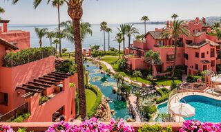Luxury penthouse for sale in an exclusive beachfront complex on the New Golden Mile, Marbella - Estepona 55117 
