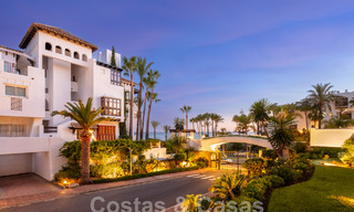 Outstanding apartment for sale with sea views in Marina Puente Romano in Marbella 57248 