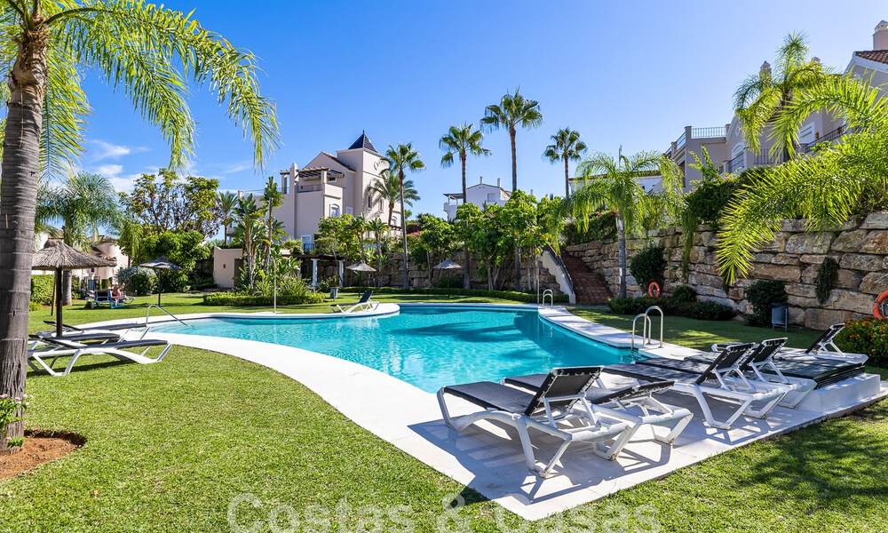 Spacious townhouse for sale with 4 bedrooms and sea views, in a gated complex on the New Golden Mile between Marbella and Estepona 57079