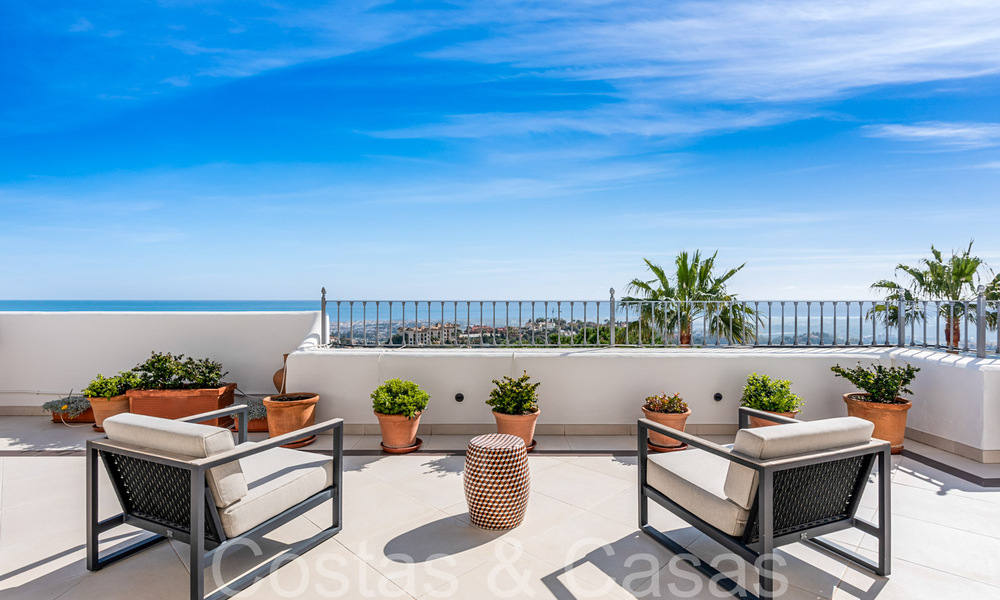 Penthouse for sale with panoramic sea views in the hills of Marbella - Benahavis 67398