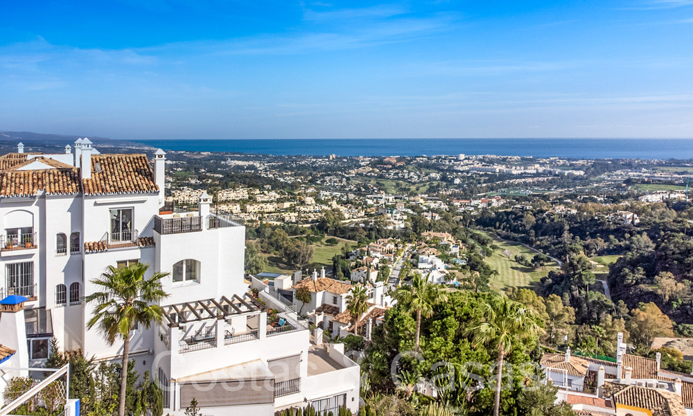Penthouse for sale with panoramic sea views in the hills of Marbella - Benahavis 67400
