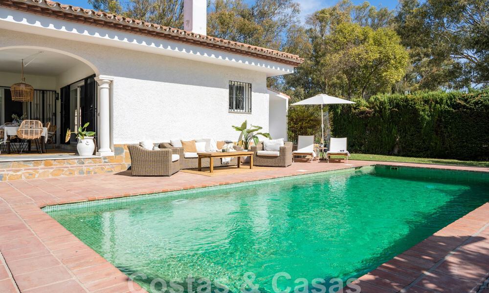 Traditional single storey villa for sale, beachside on the New Golden Mile, Marbella - Estepona 58891