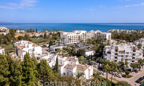 Penthouse for sale with spacious roof terrace and 360° views, a stone's throw from the beach and centre of Puerto Banus, Marbella 59064