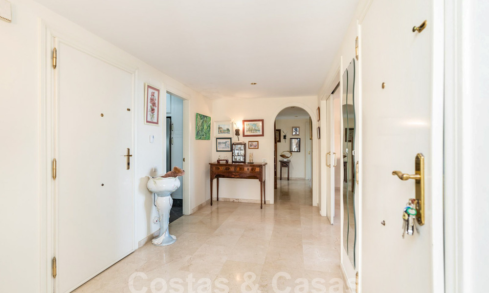 Spacious penthouse for sale in gated beach complex with magnificent sea views in La Duquesa, Costa del Sol 59305
