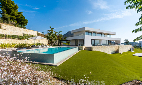 Modern luxury villa for sale with sea views in gated community surrounded by nature in Marbella - Benahavis 59229