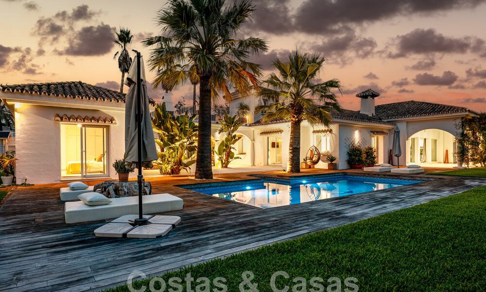 Mediterranean luxury villa for sale a few steps from the beach east of Marbella centre 59385