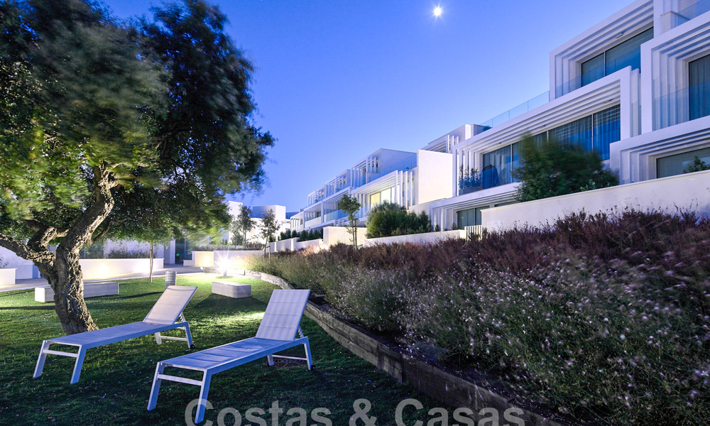 Last house for sale! New semi-detached houses for sale, frontline golf, Sotogrande - Costa del Sol 59365