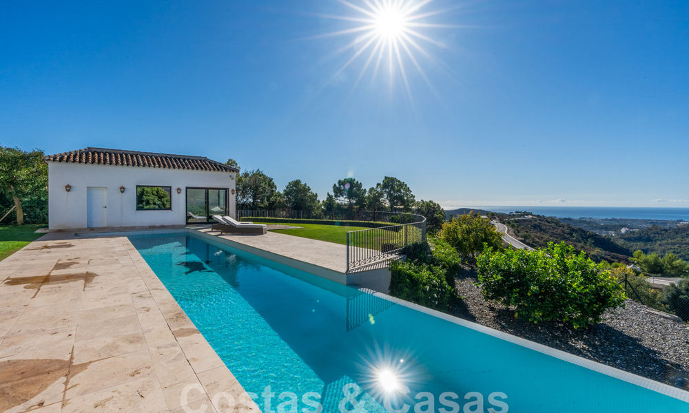 Stately Mediterranean-style luxury villa for sale with stunning panoramic sea views in Marbella - Benahavis 59824