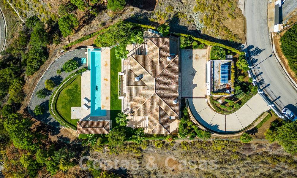 Stately Mediterranean-style luxury villa for sale with stunning panoramic sea views in Marbella - Benahavis 59833