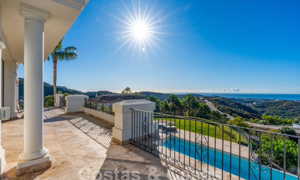 Stately Mediterranean-style luxury villa for sale with stunning panoramic sea views in Marbella - Benahavis 59841