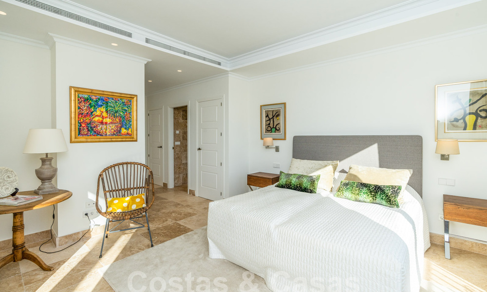 Stately Mediterranean-style luxury villa for sale with stunning panoramic sea views in Marbella - Benahavis 59854
