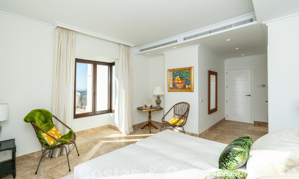 Stately Mediterranean-style luxury villa for sale with stunning panoramic sea views in Marbella - Benahavis 59855