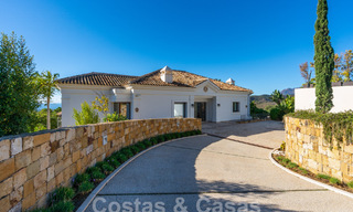 Stately Mediterranean-style luxury villa for sale with stunning panoramic sea views in Marbella - Benahavis 59857 