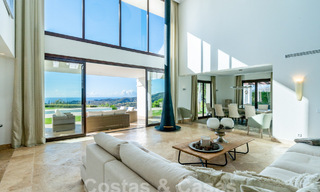 Stately Mediterranean-style luxury villa for sale with stunning panoramic sea views in Marbella - Benahavis 59874 