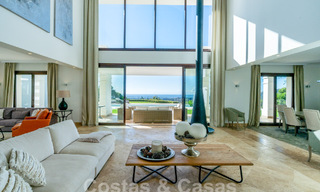 Stately Mediterranean-style luxury villa for sale with stunning panoramic sea views in Marbella - Benahavis 59875 