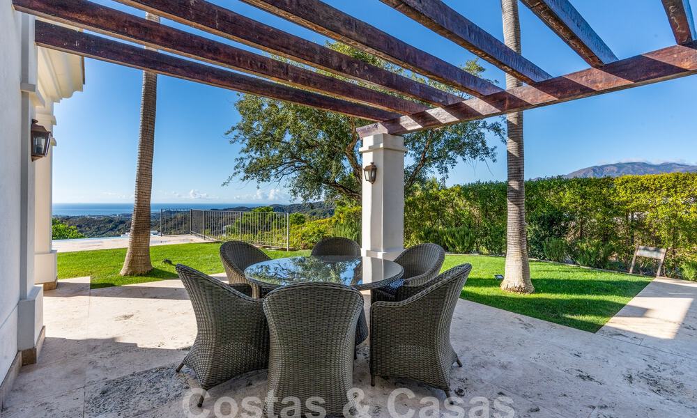 Stately Mediterranean-style luxury villa for sale with stunning panoramic sea views in Marbella - Benahavis 59879