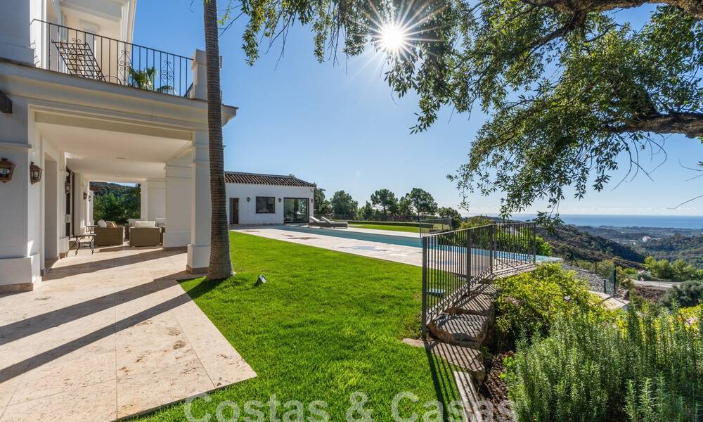 Stately Mediterranean-style luxury villa for sale with stunning panoramic sea views in Marbella - Benahavis 59881