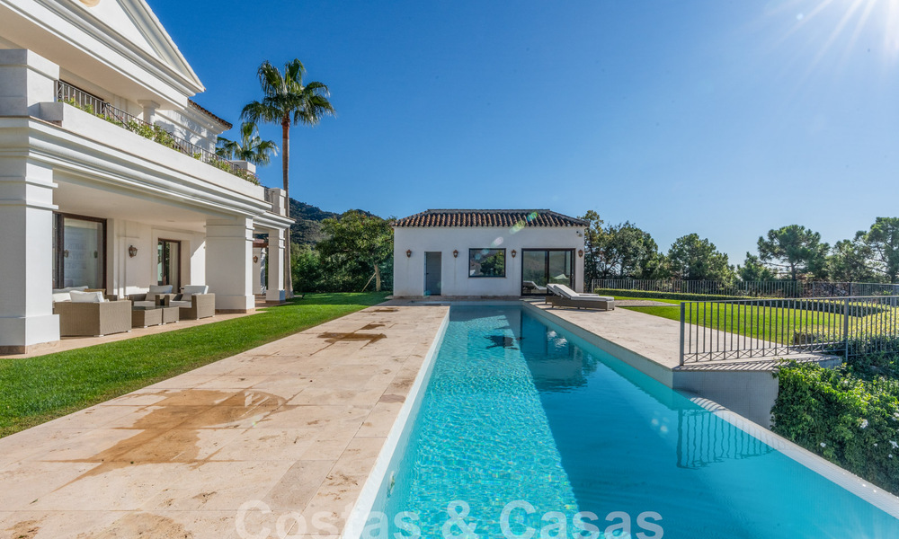 Stately Mediterranean-style luxury villa for sale with stunning panoramic sea views in Marbella - Benahavis 59883