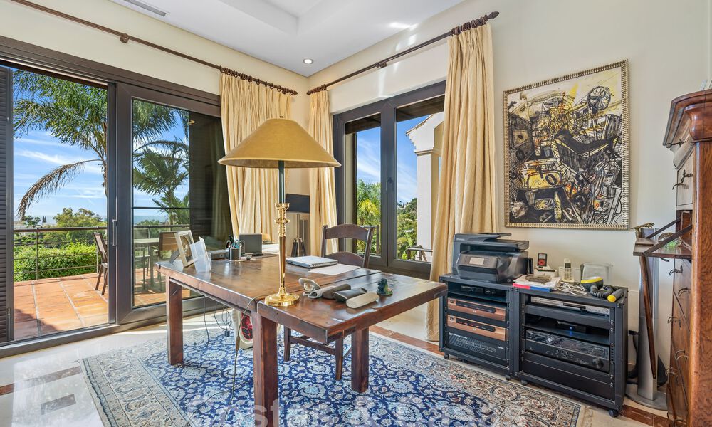 Spacious luxury villa for sale adjacent to prime golf course in La Quinta golf resort, Benahavis - Marbella 59760