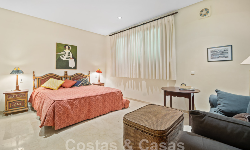 Spacious luxury villa for sale adjacent to prime golf course in La Quinta golf resort, Benahavis - Marbella 59771
