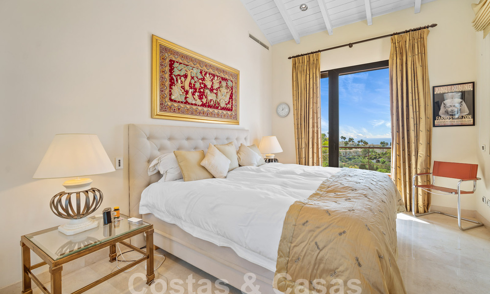 Spacious luxury villa for sale adjacent to prime golf course in La Quinta golf resort, Benahavis - Marbella 59773